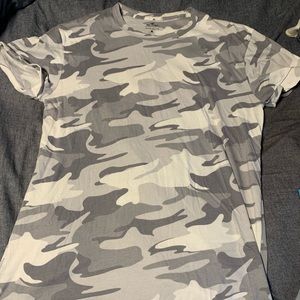 Hollister camo long line tee